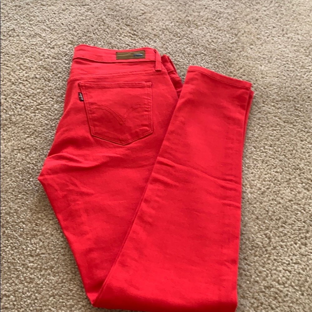☘️NWOT ☘️Red LEVIS size 6M W28L32 - Picture 2 of 15